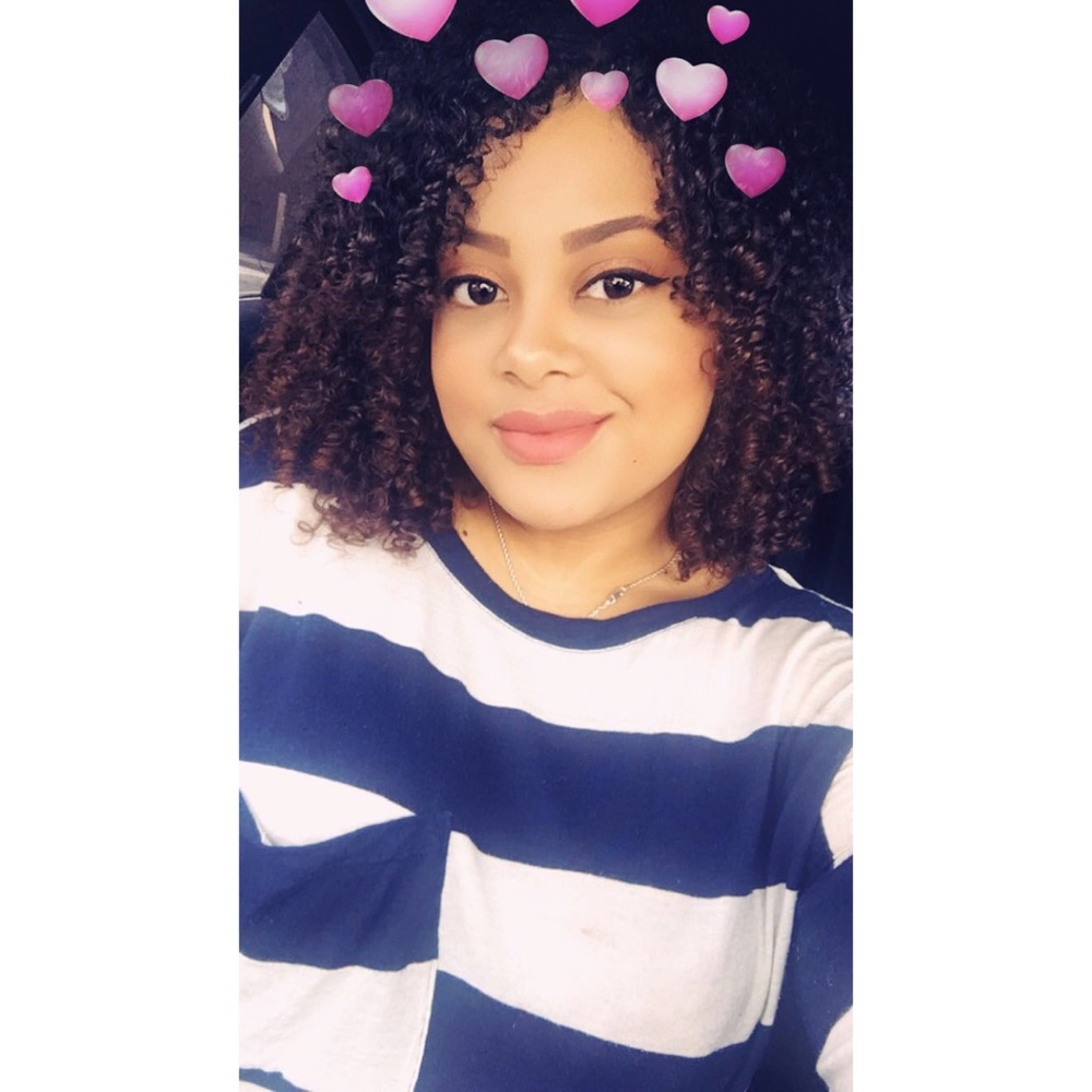Meet your Posher, Alyssa